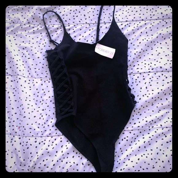 Black Cut out side Bodysuit new with tag - Picture 2 of 2